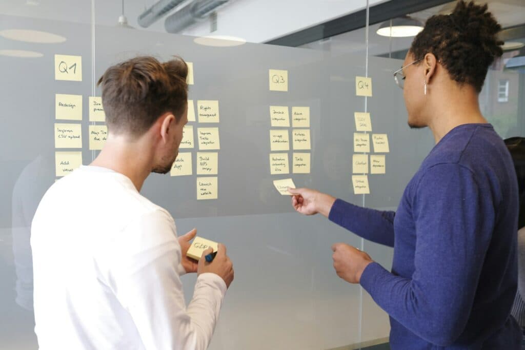 Outils collaboratifs Notion et Trello pour la productivité numérique au travail